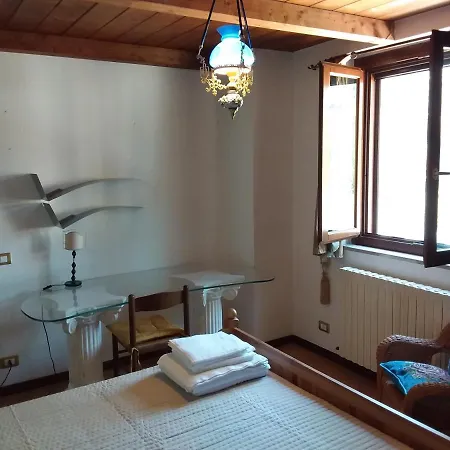 別荘 La Casa Di Shiva Montesicuro